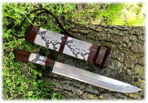 Couteau de chasse japonais artisanal Damas Serpent