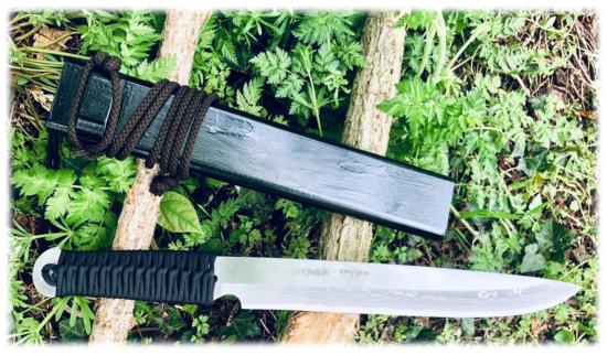 Couteau de chasse japonais artisanal Damas/Paracorde - 30 cm
