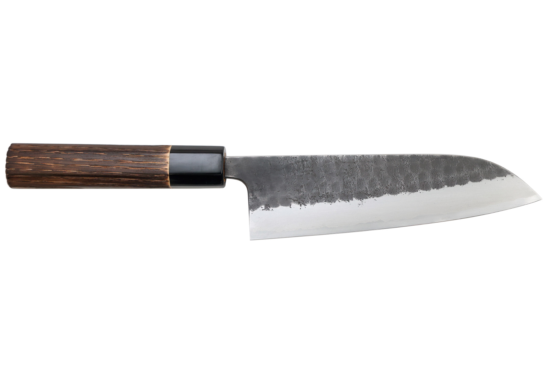 Couteau japonais Chozaburo par Toshihiro Wakui Kuroichi finition martelée - couteau santoku 16,5 cm